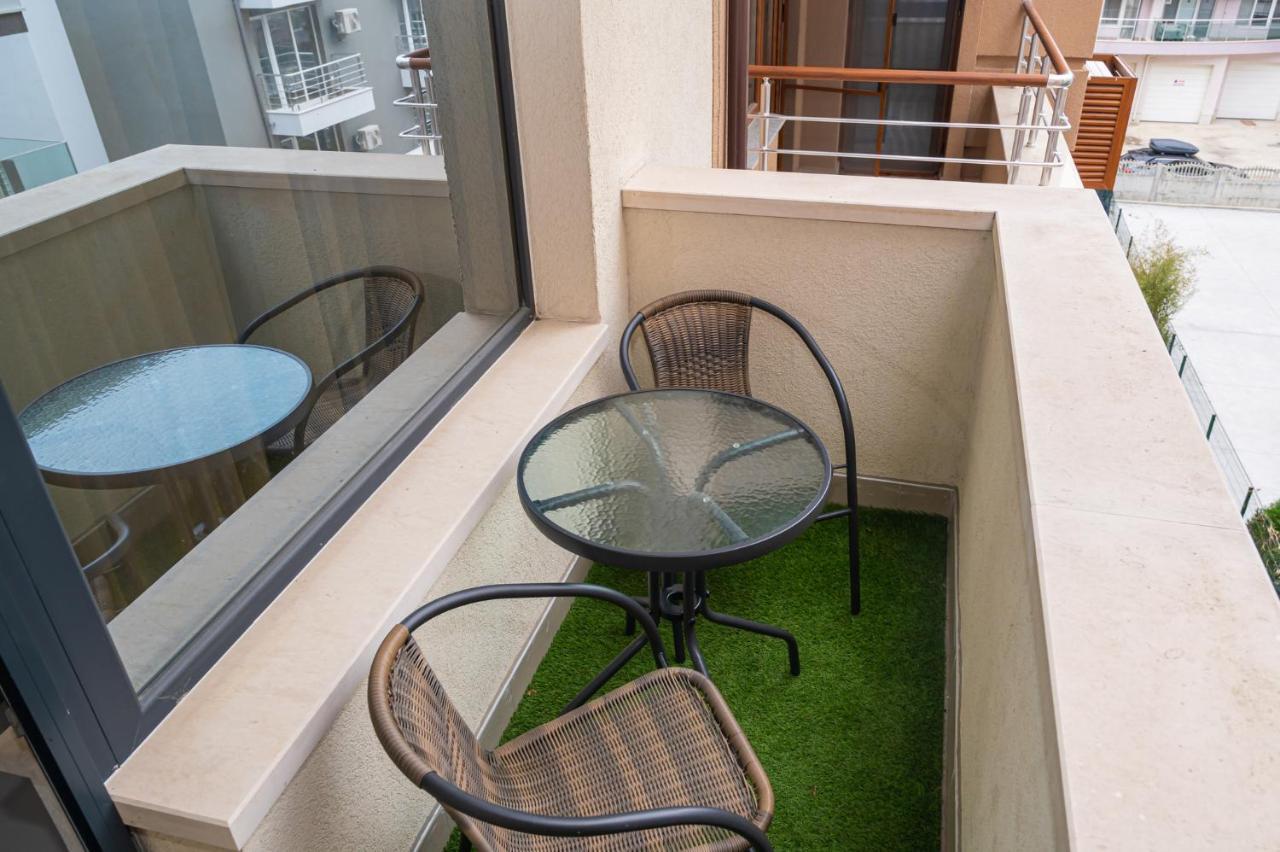 Sea View Apartment With Free Parking Pomorie Kültér fotó